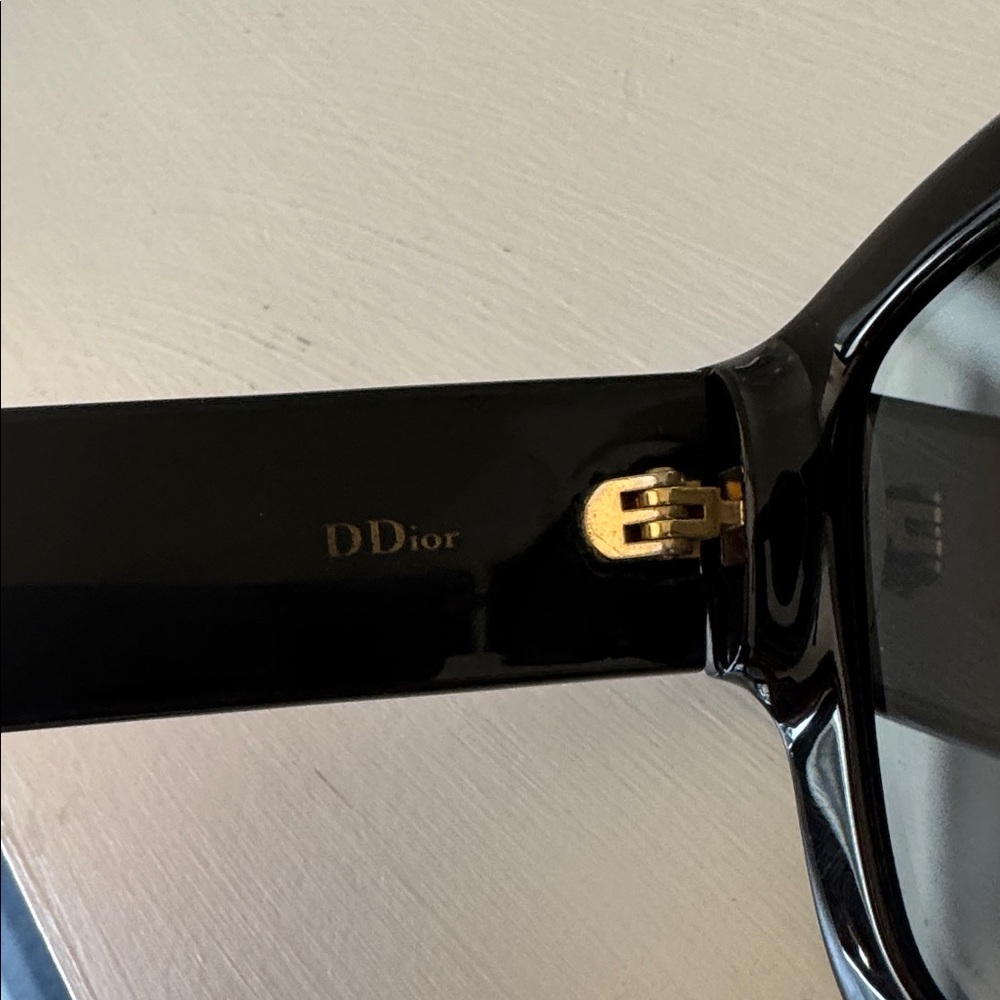 Dior Oversized Black Sunglasses - Picture 7 of 8